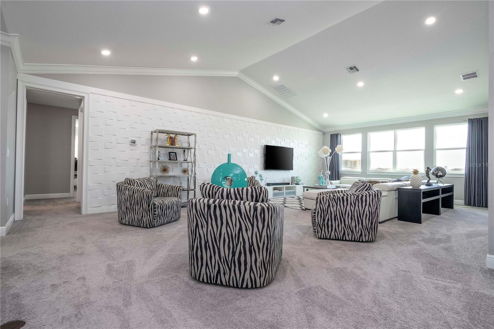 ESTATES/PARKSIDE - Residential