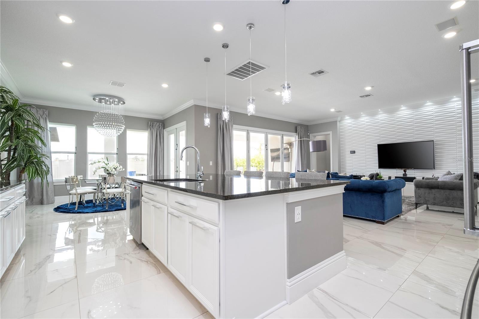 ESTATES/PARKSIDE - Residential