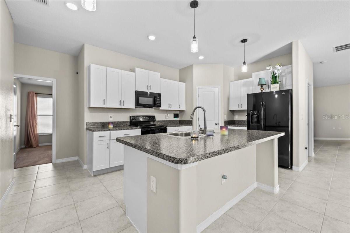 CYPRESS CRK PH 3 & 4 PRCL J - Residential Lease