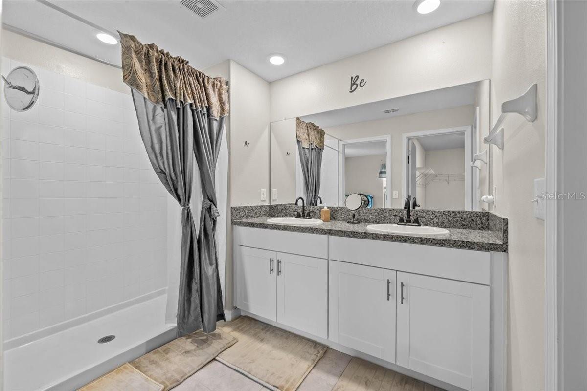 CYPRESS CRK PH 3 & 4 PRCL J - Residential Lease