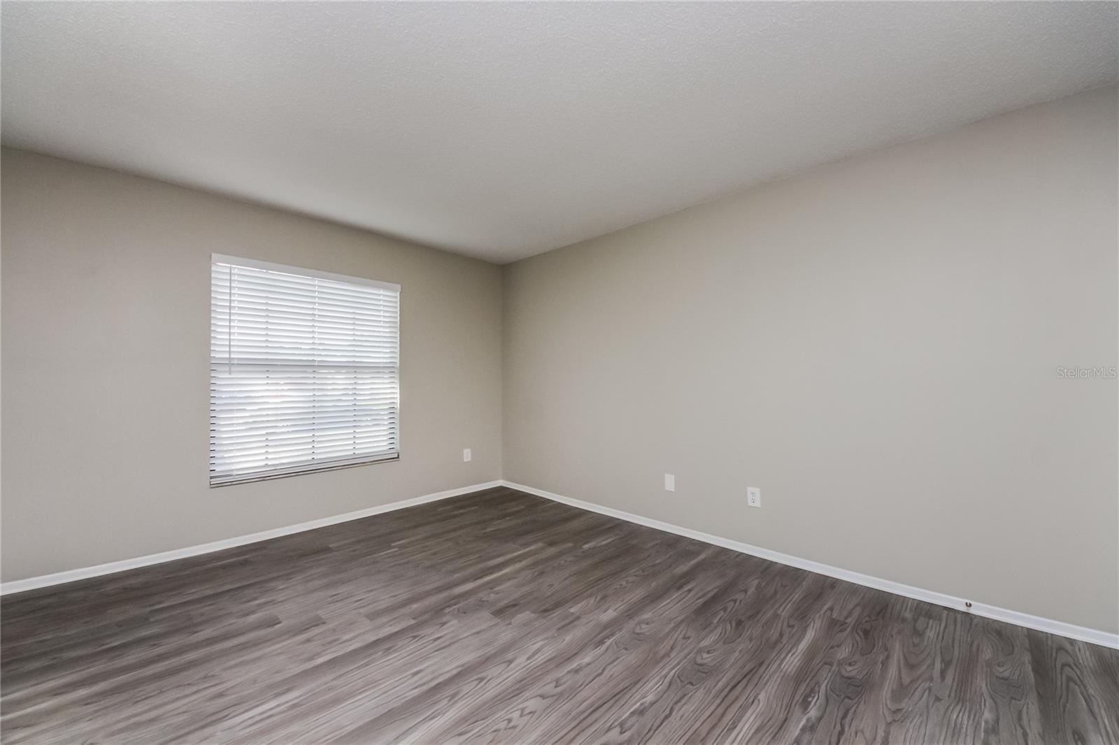 PEPPER MILL SEC 08 - Residential Lease