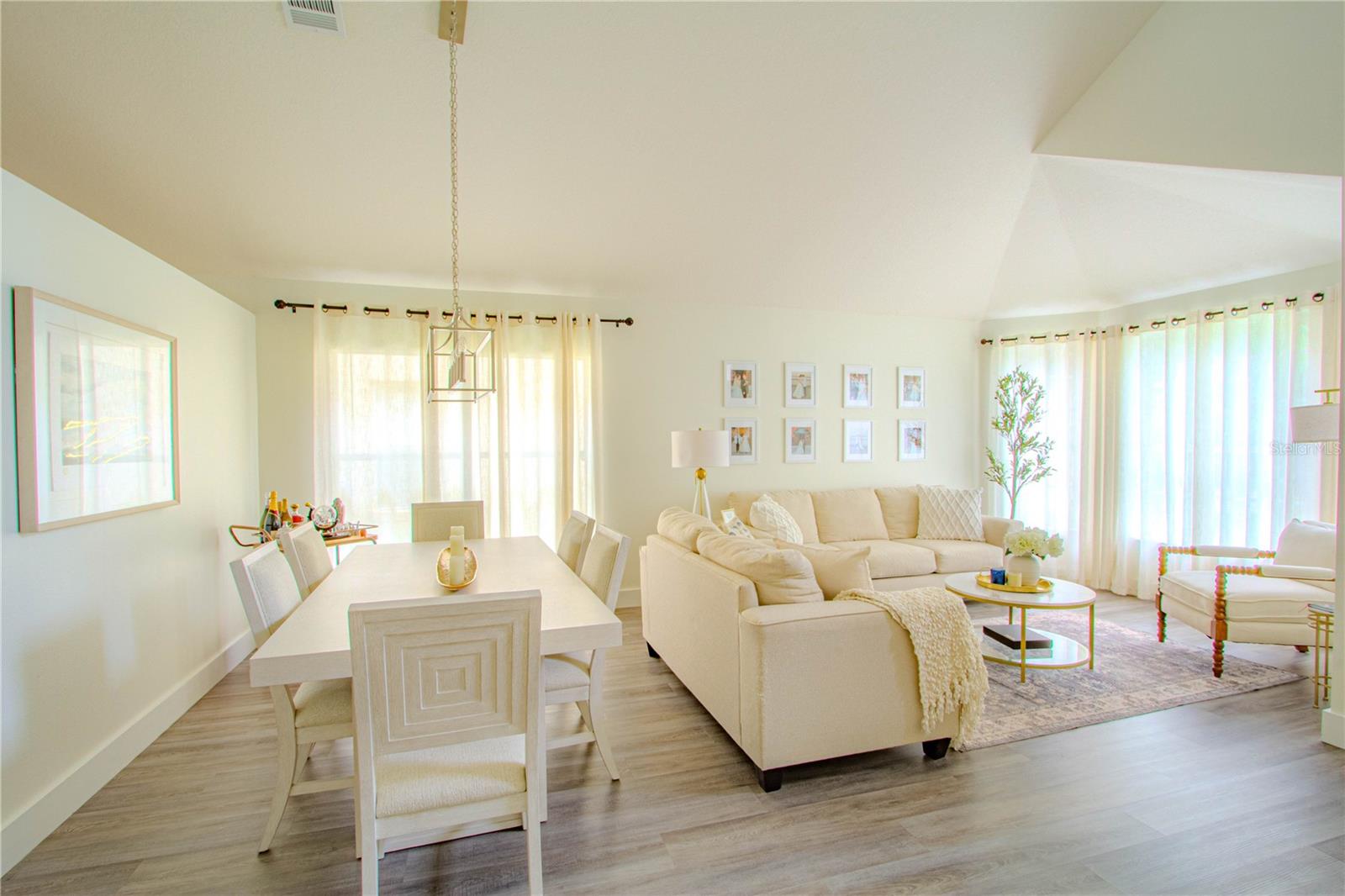 LOST LAKE ESTATES - Residential