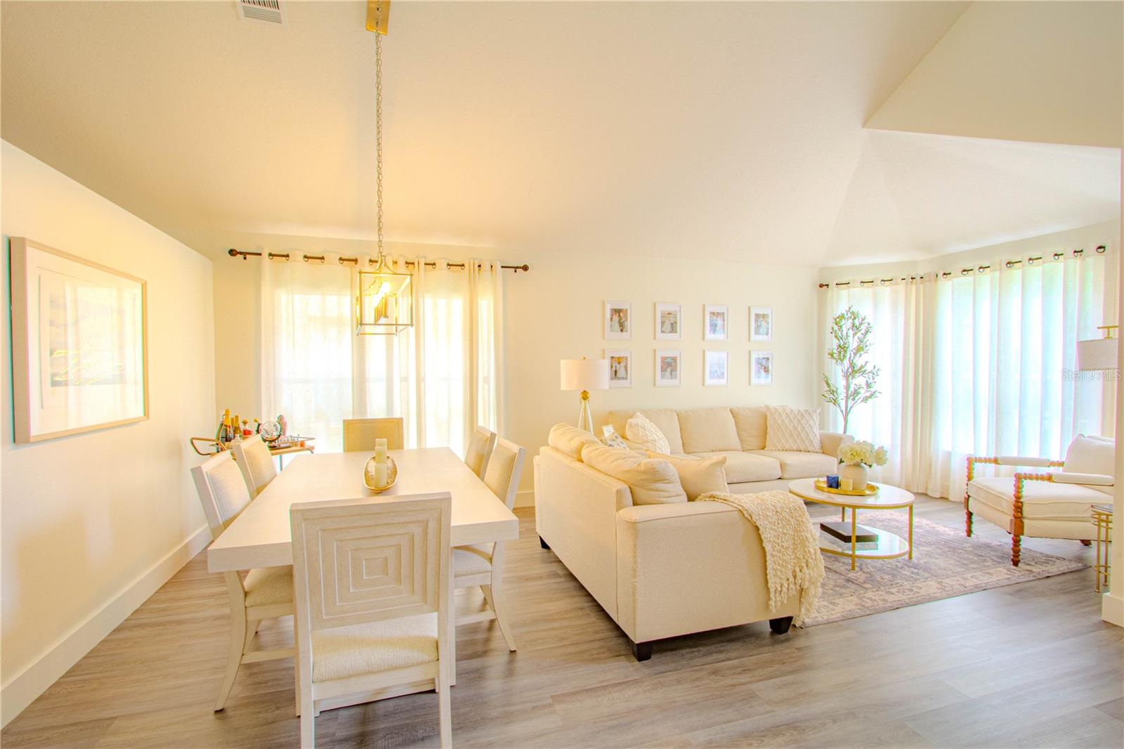 LOST LAKE ESTATES - Residential