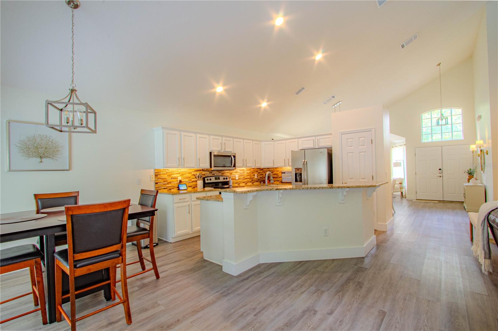 LOST LAKE ESTATES - Residential