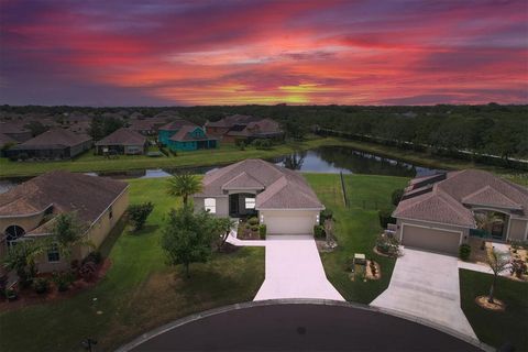 A home in PARRISH