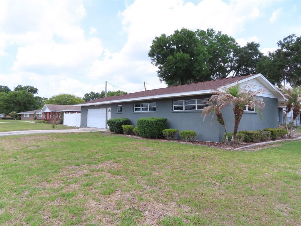 Photo of 5702 Jacaranda Avenue, Lakeland, FL 33809 (MLS # TB8507964)