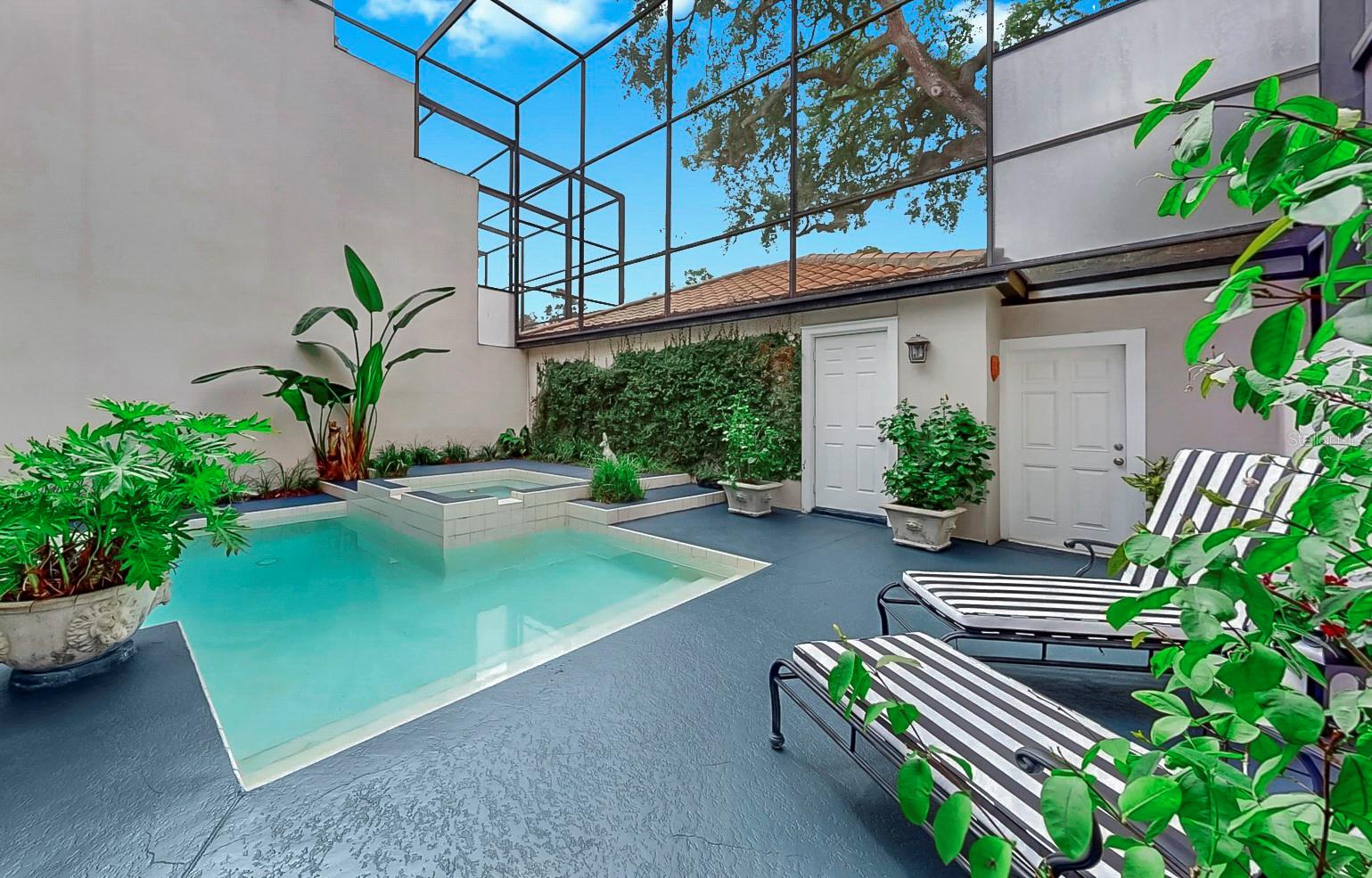 ADESTE A CONDO - Residential