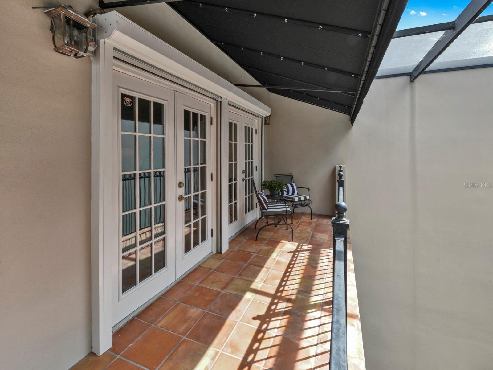 ADESTE A CONDO - Residential