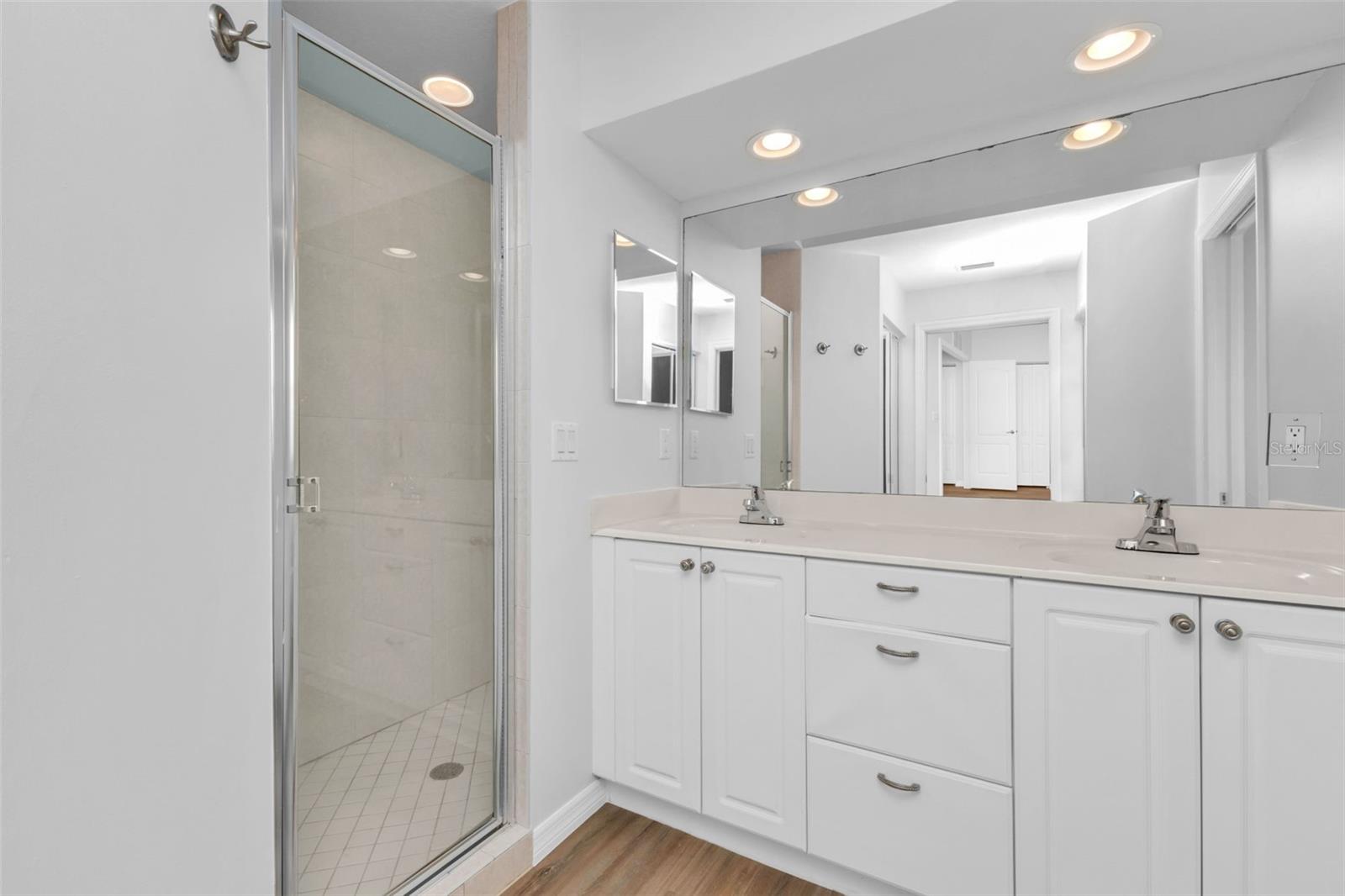 VILLAS BURNT STORE ISLES 01 - Residential