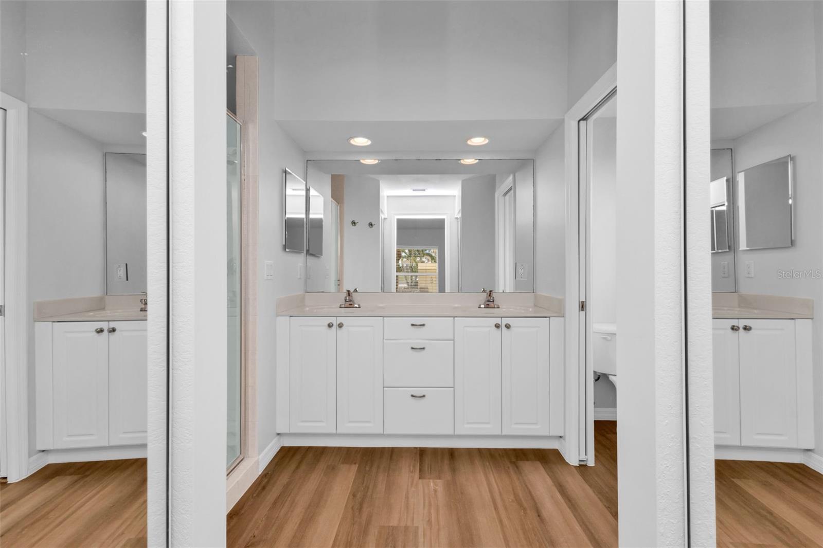 VILLAS BURNT STORE ISLES 01 - Residential