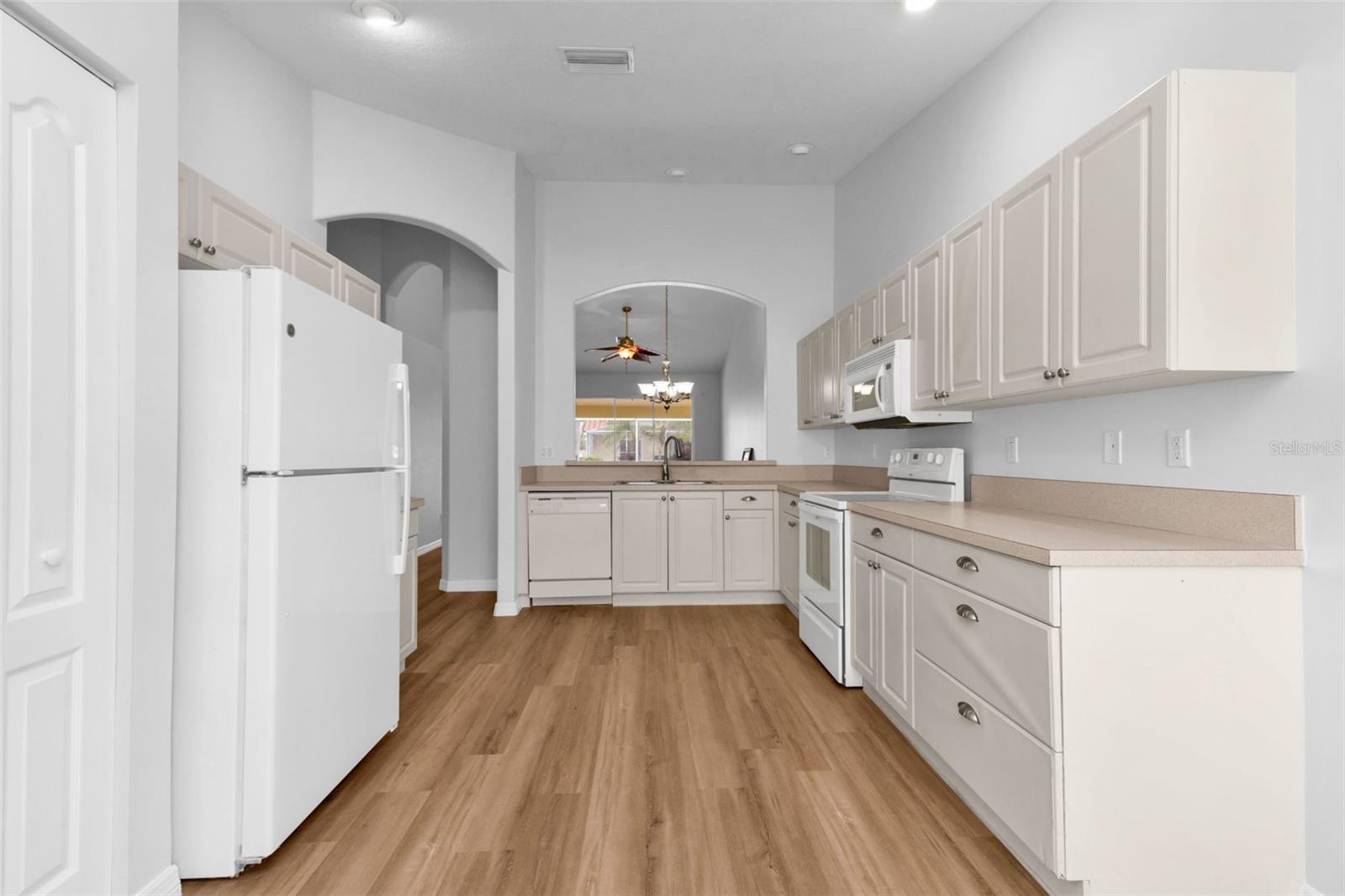 VILLAS BURNT STORE ISLES 01 - Residential