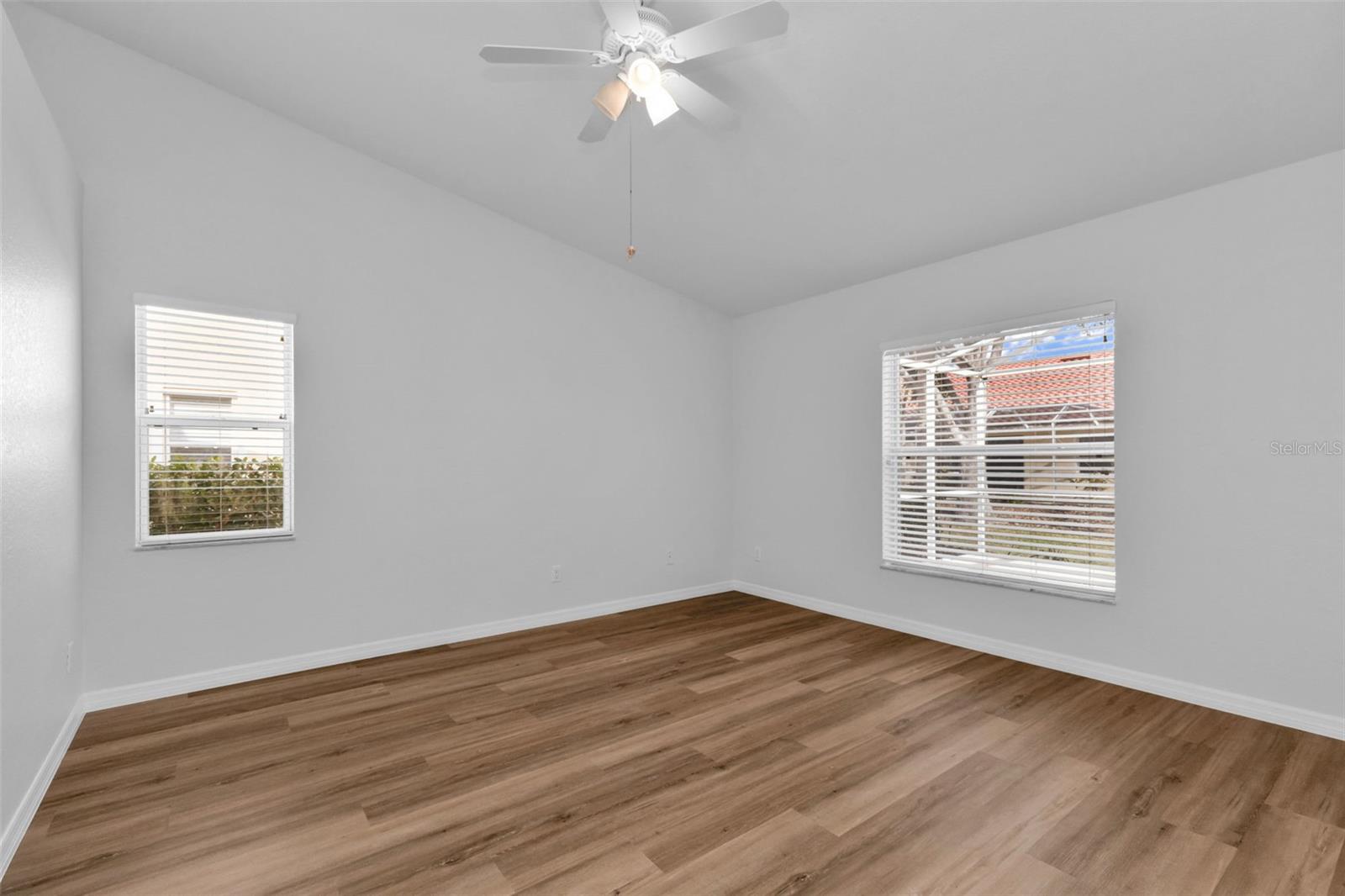 VILLAS BURNT STORE ISLES 01 - Residential