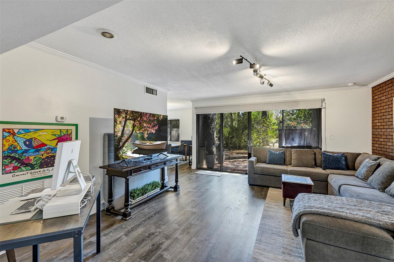 111 CROWN OAKS WAY 111