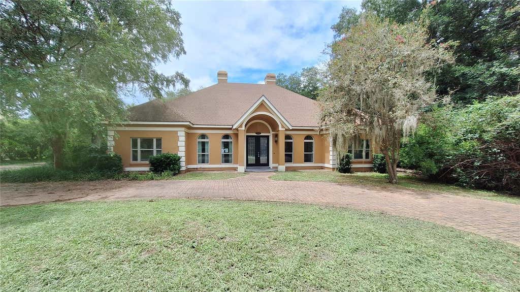 Photo of 2210 SE Laurel Run Drive, Ocala, FL 34471 (MLS # OM730109)
