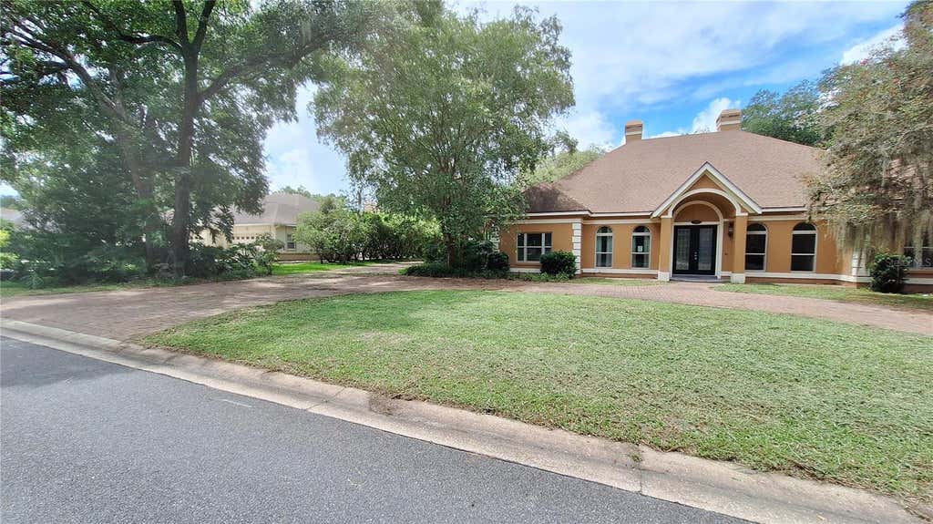 Photo of 2210 SE Laurel Run Drive, Ocala, FL 34471 (MLS # OM730109)