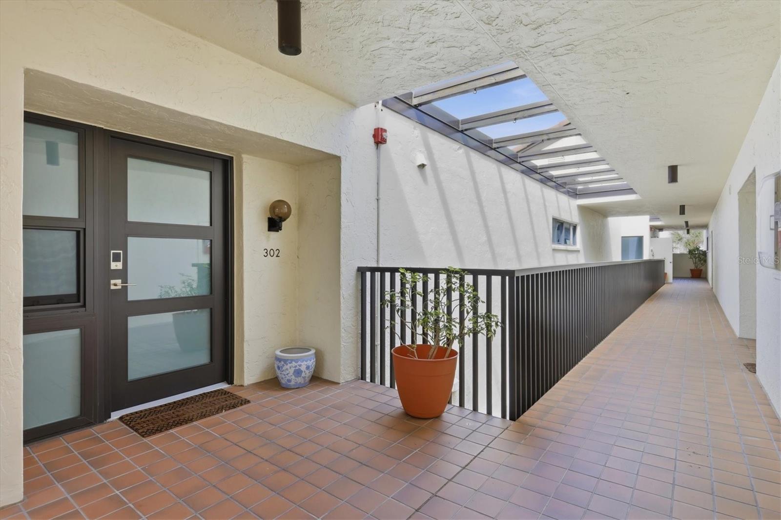 2089 GULF OF MEXICO DRIVE G1-302