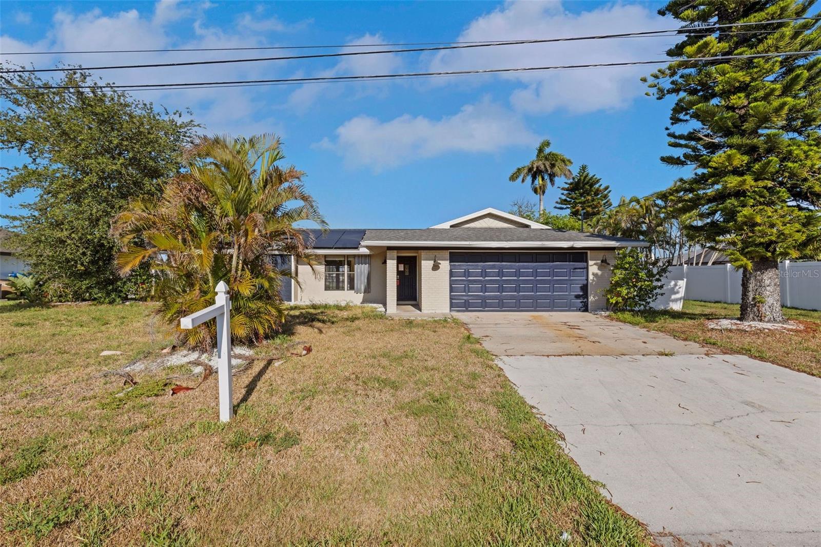 910 SE 23RD PLACE
