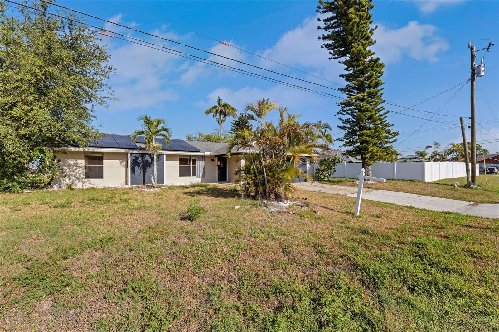 910 SE 23RD PLACE