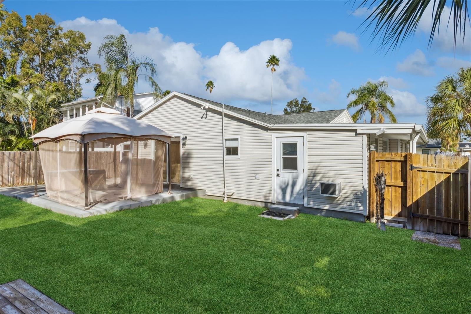 RIO VISTA - Residential