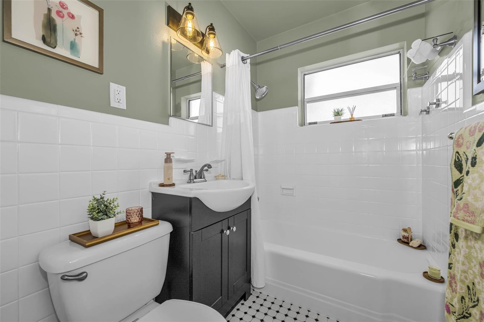 MEADOW LAWN 2ND ADD - Residential