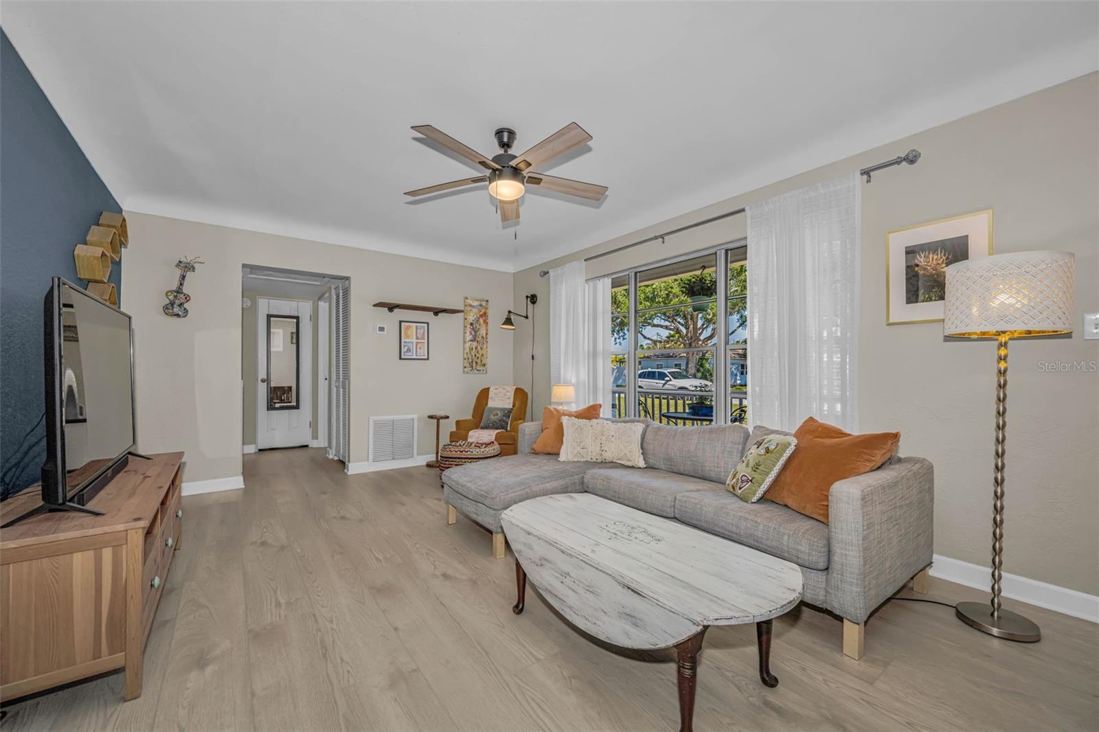 MEADOW LAWN 2ND ADD - Residential