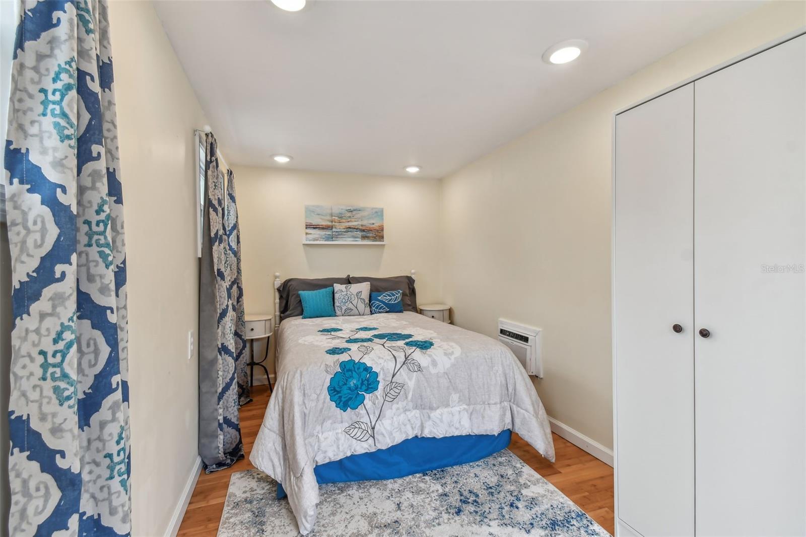 BELMONT SUB - Residential