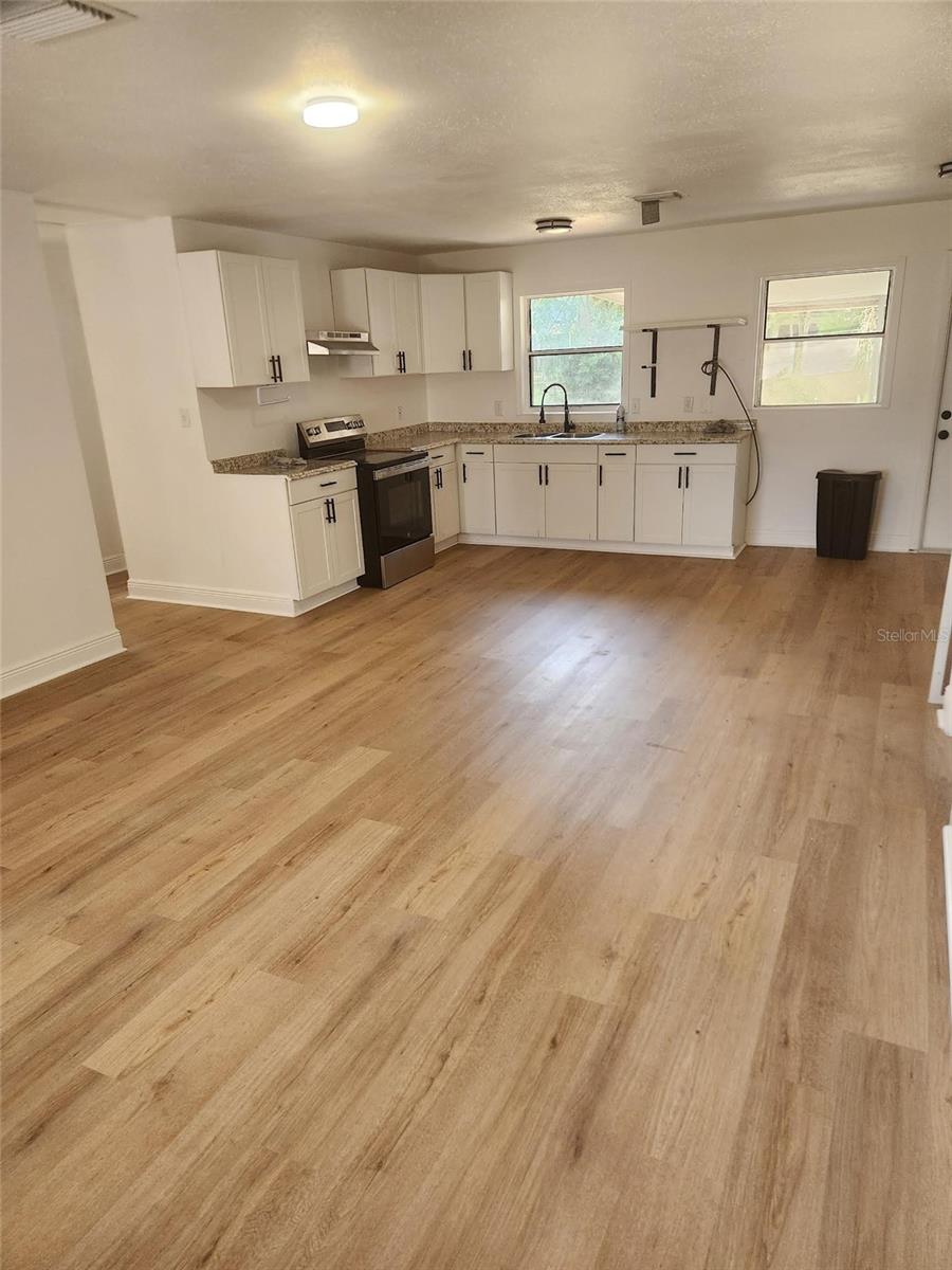 4340 ROSEHILL AVENUE