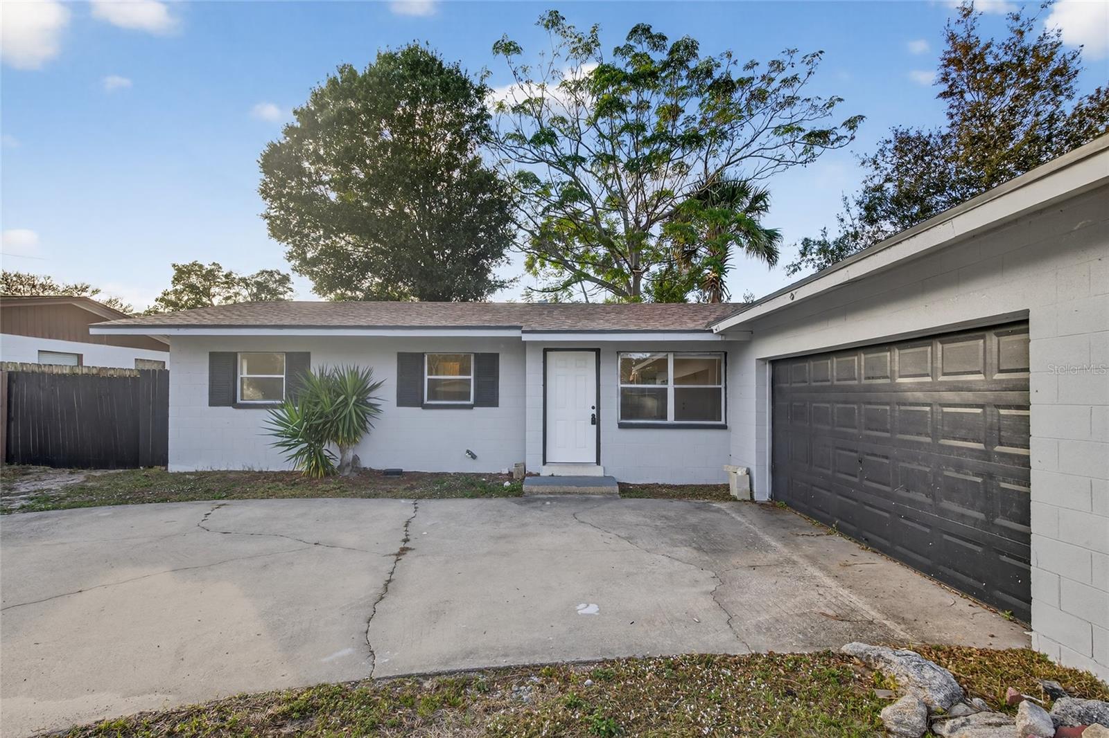 WHISPERING LAKES SEC 03 PT 04 - Residential