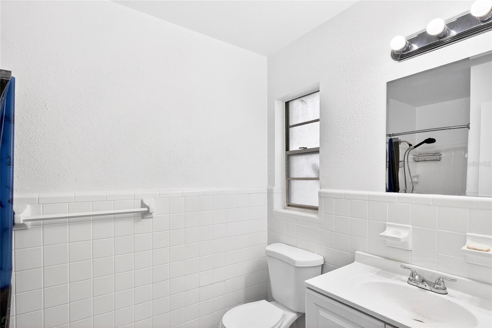 WHISPERING LAKES SEC 03 PT 04 - Residential