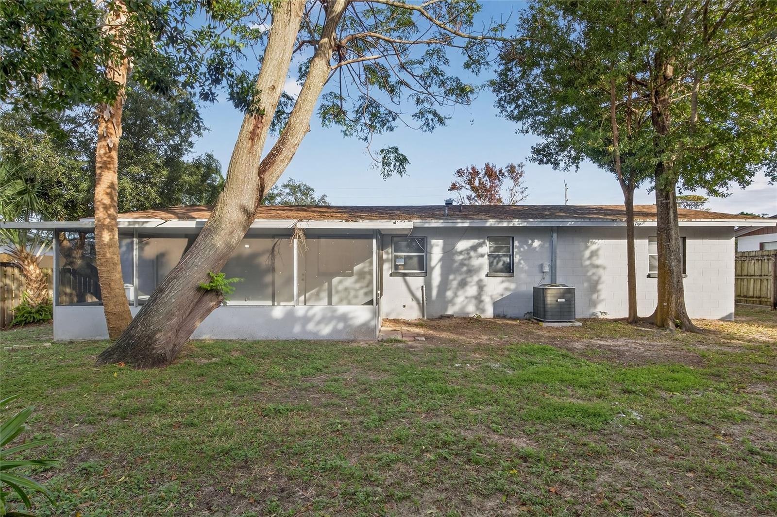 WHISPERING LAKES SEC 03 PT 04 - Residential