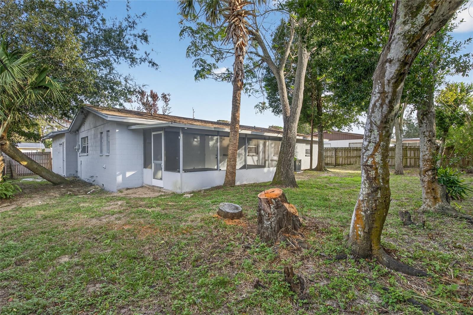 WHISPERING LAKES SEC 03 PT 04 - Residential