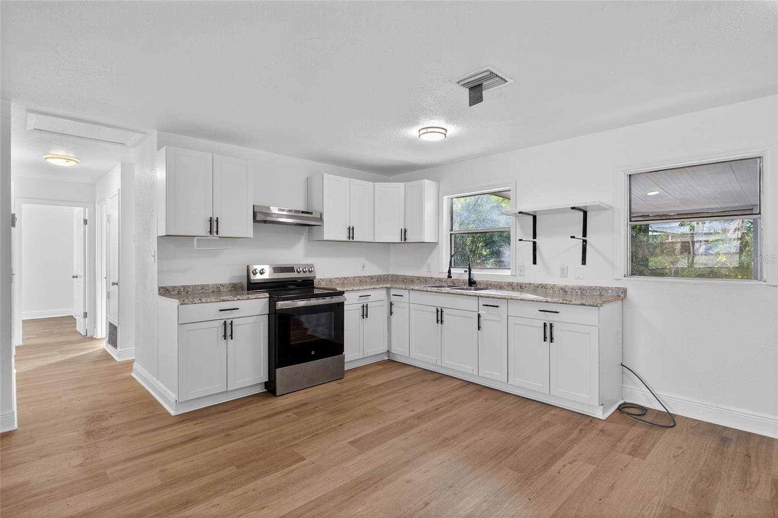 WHISPERING LAKES SEC 03 PT 04 - Residential