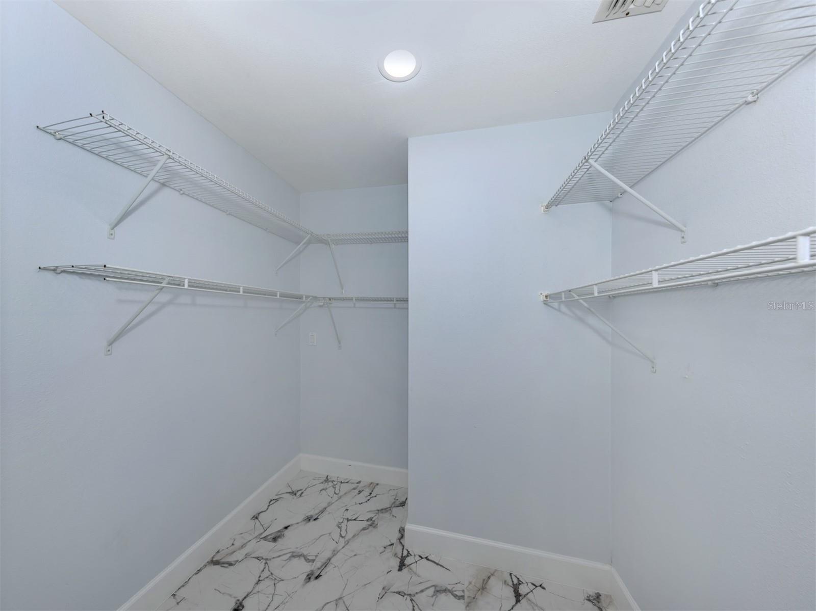 SOUTH VENICE - Residential