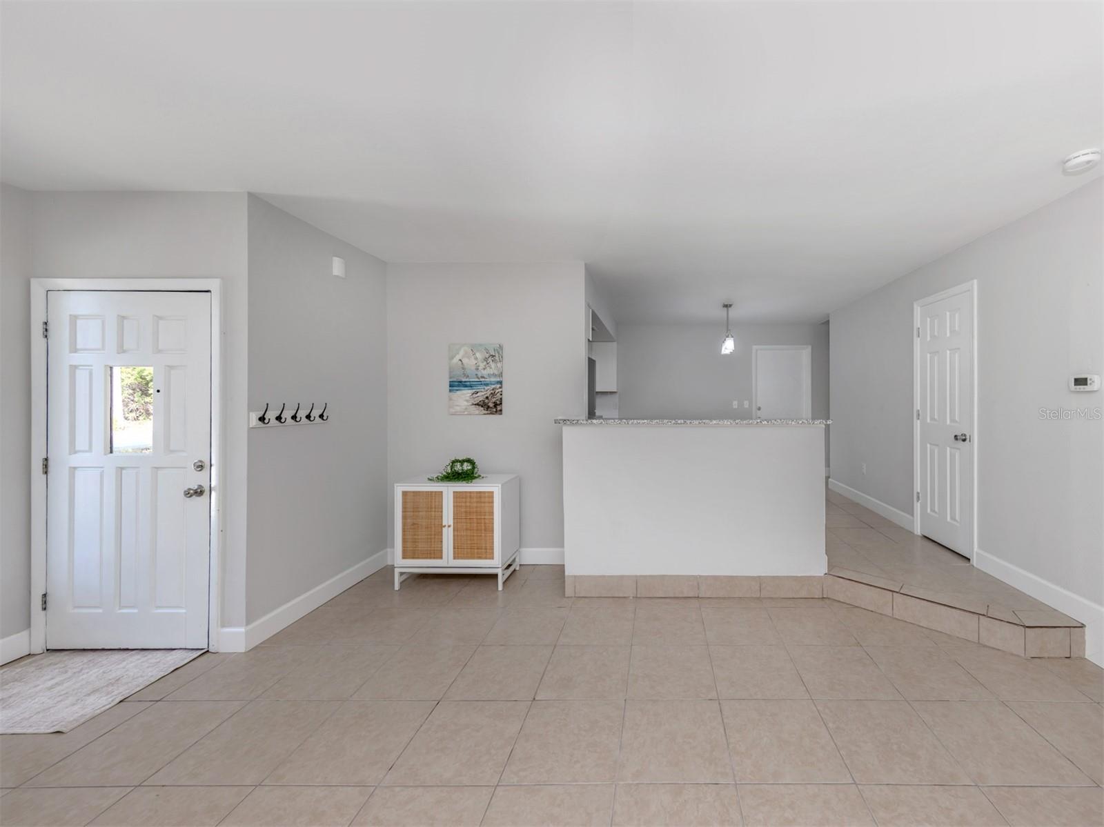 SOUTH VENICE - Residential