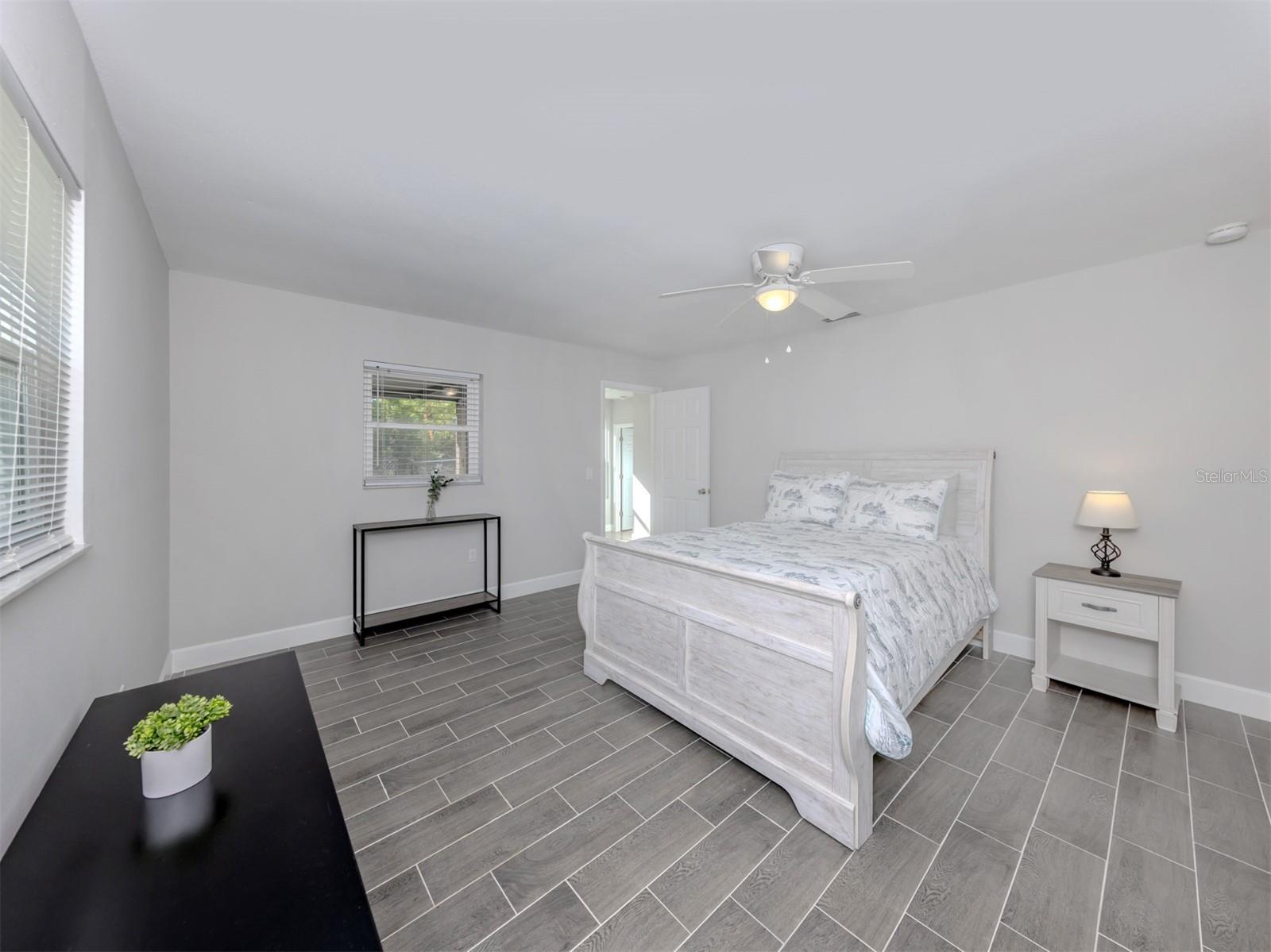 SOUTH VENICE - Residential