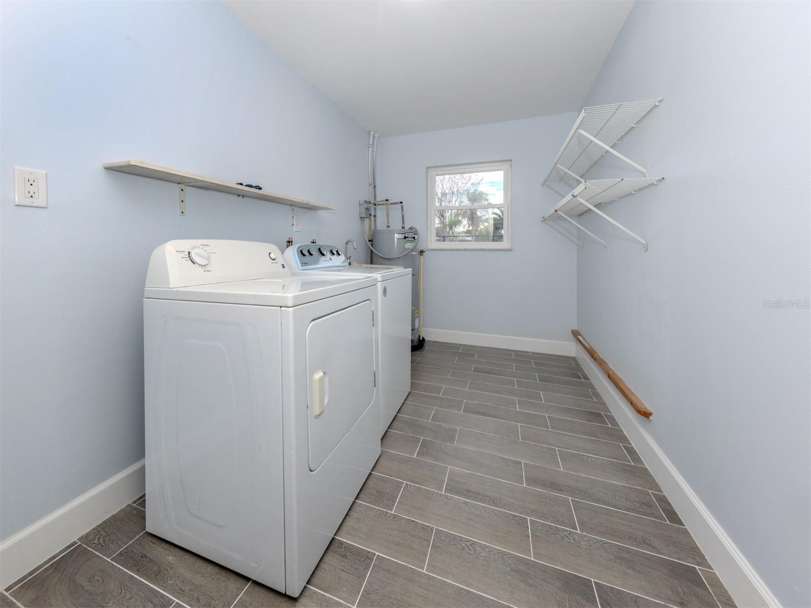 SOUTH VENICE - Residential