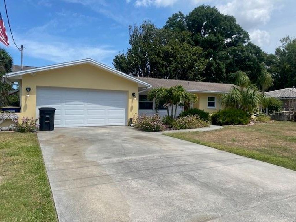 Photo of 2134 Mckinley Street, Clearwater, FL 33765 (MLS # TB8503139)