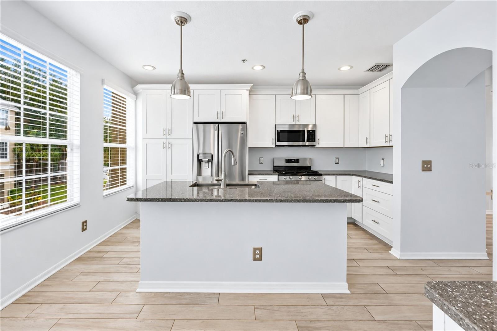 3018 BAYSHORE POINTE DRIVE