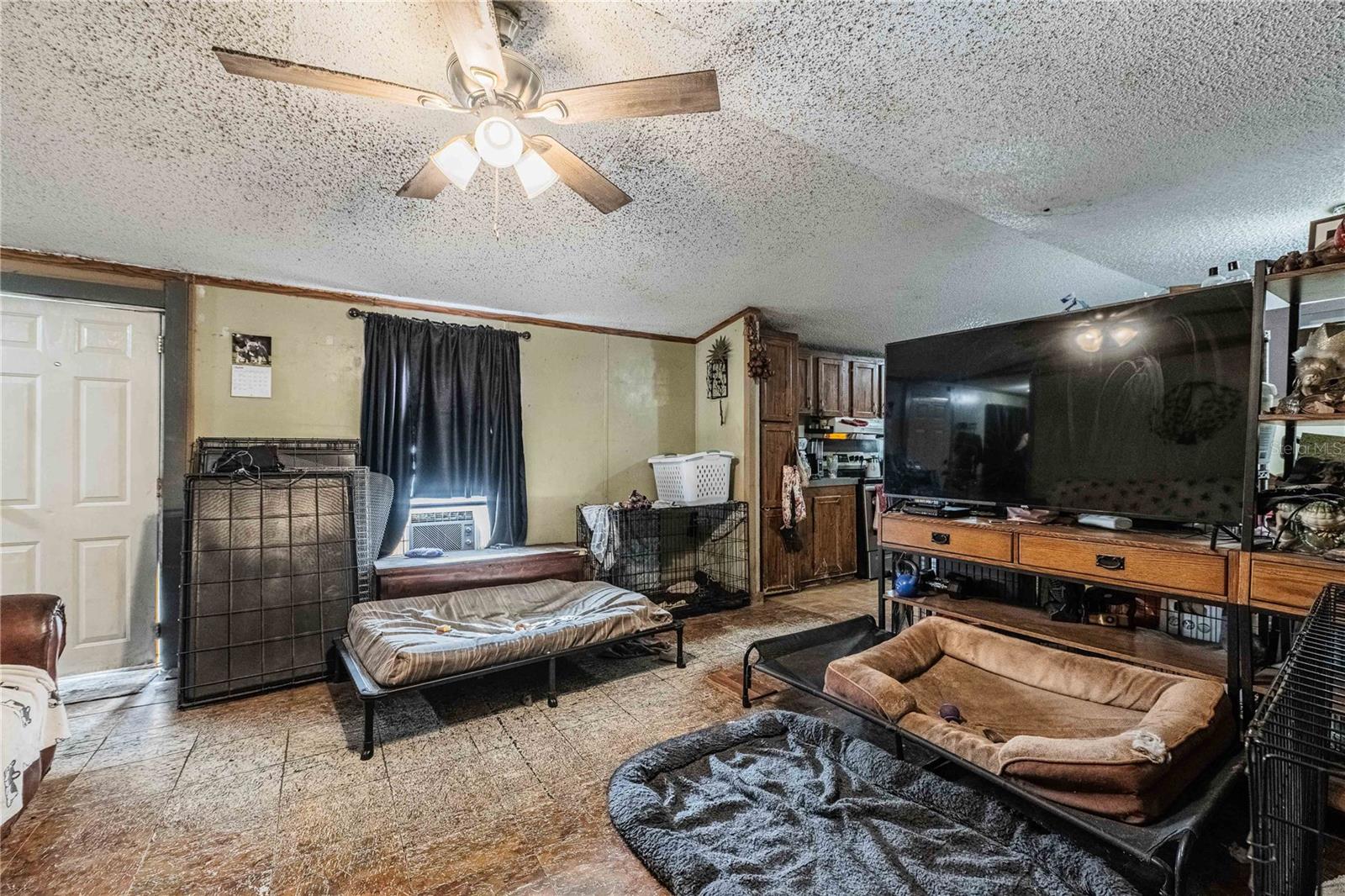 1218 CAMERON ROAD