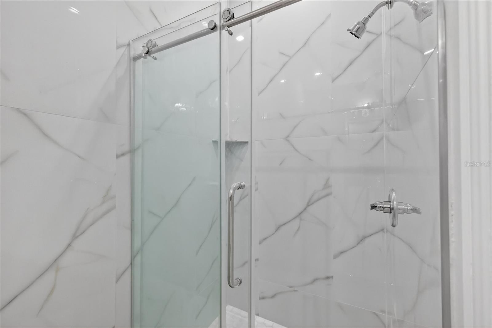 LADY LAKE LAKES PH 02 LT 01 BLK A - Residential