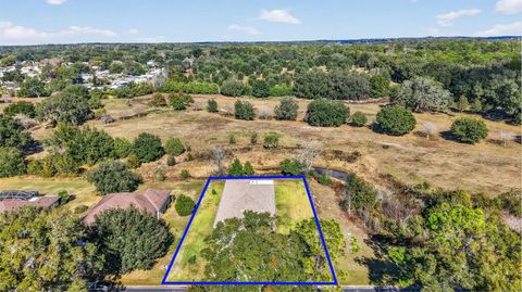 Tiny photo for 588 Dowling Circle, Lady Lake, FL 32159 (MLS # TB8455649)