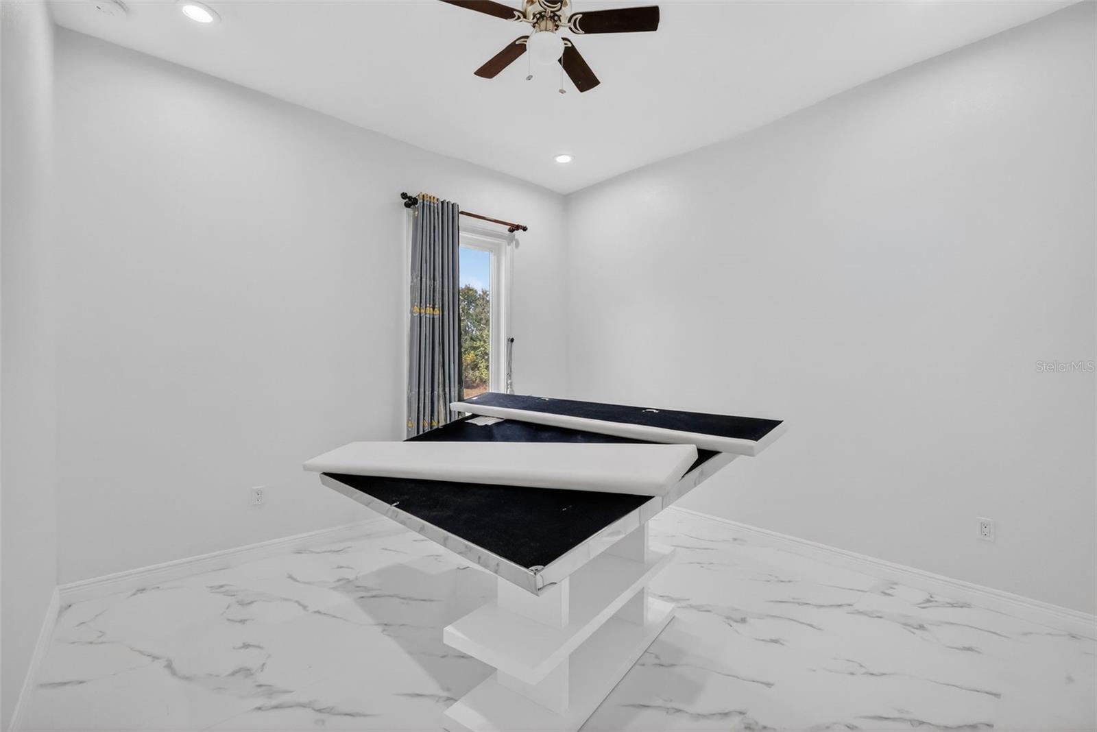 LADY LAKE LAKES PH 02 LT 01 BLK A - Residential