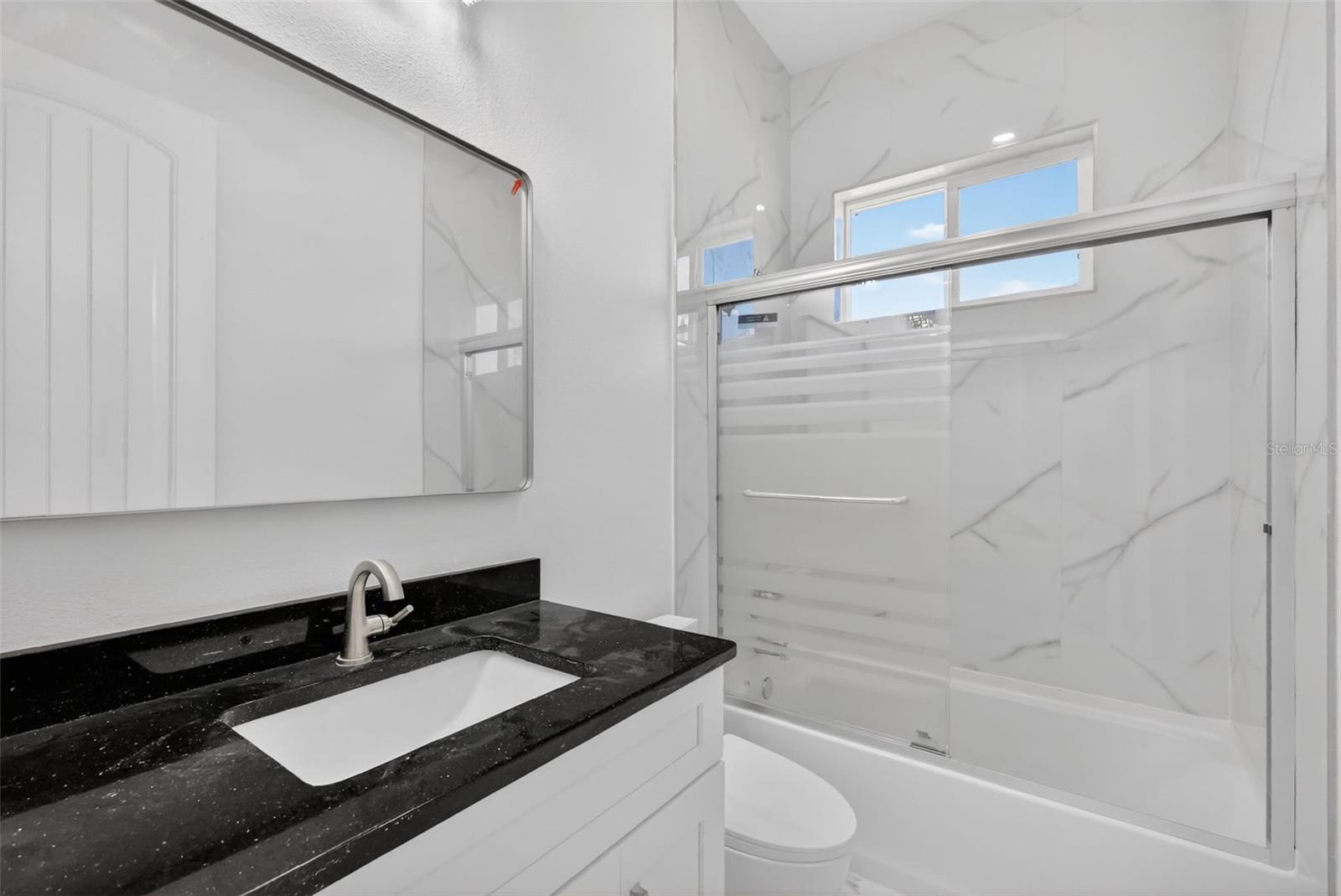 LADY LAKE LAKES PH 02 LT 01 BLK A - Residential