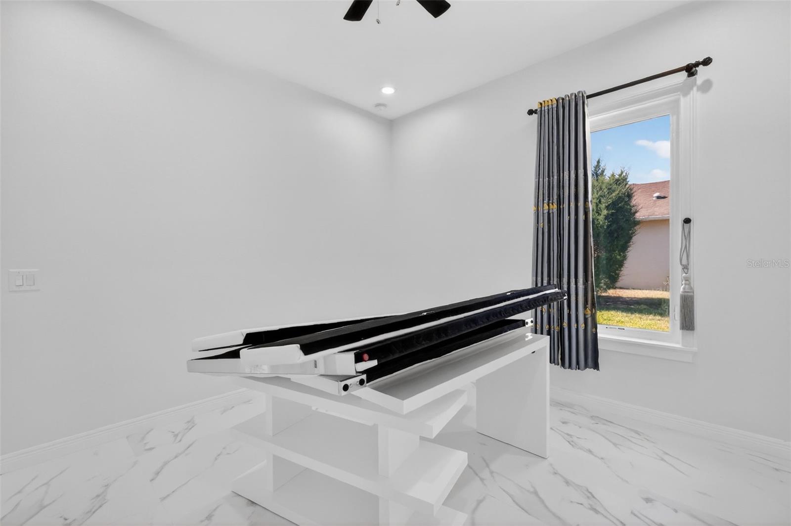 LADY LAKE LAKES PH 02 LT 01 BLK A - Residential