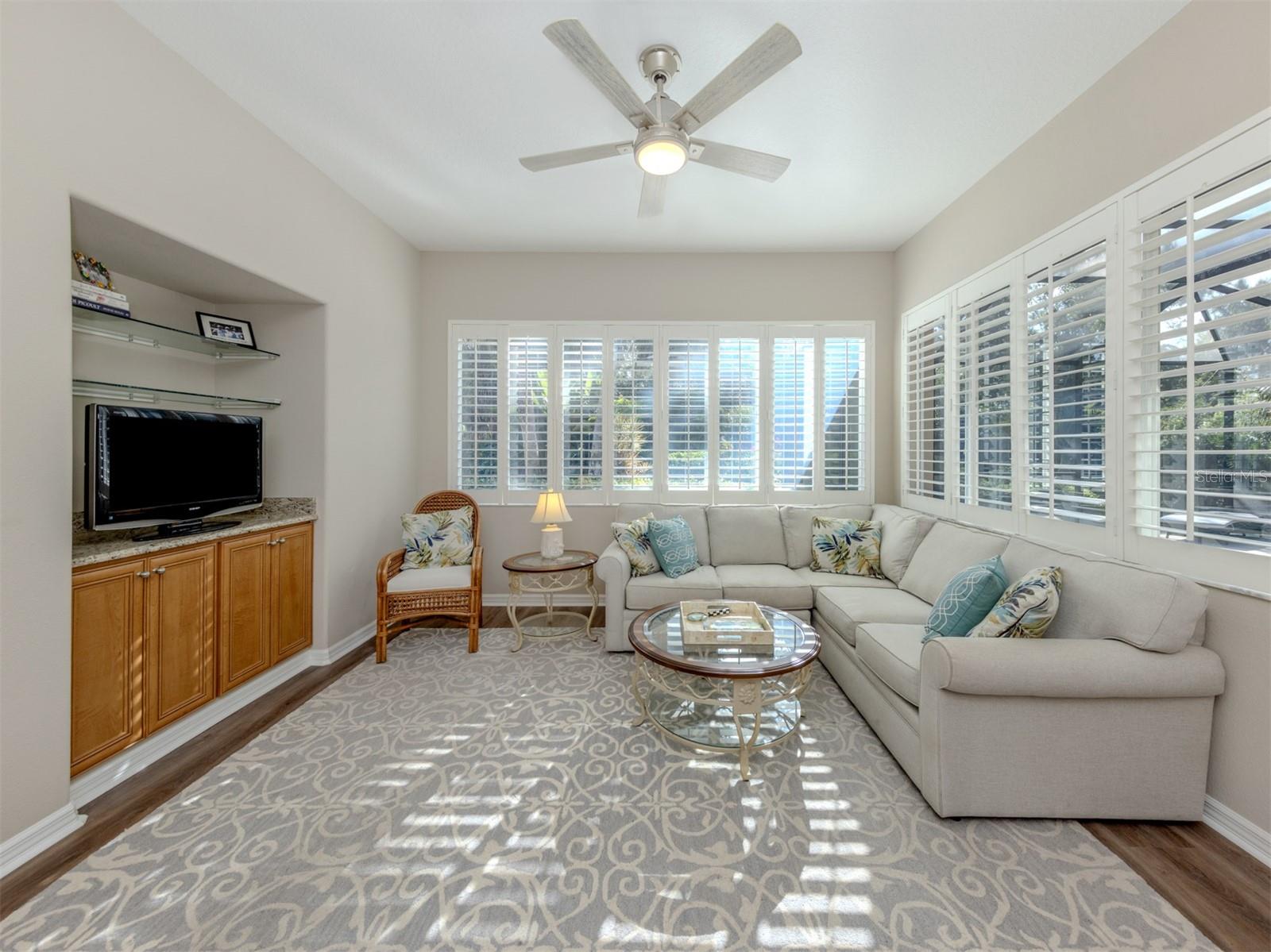 VENICE GOLF & COUNTRY CLUB - Residential