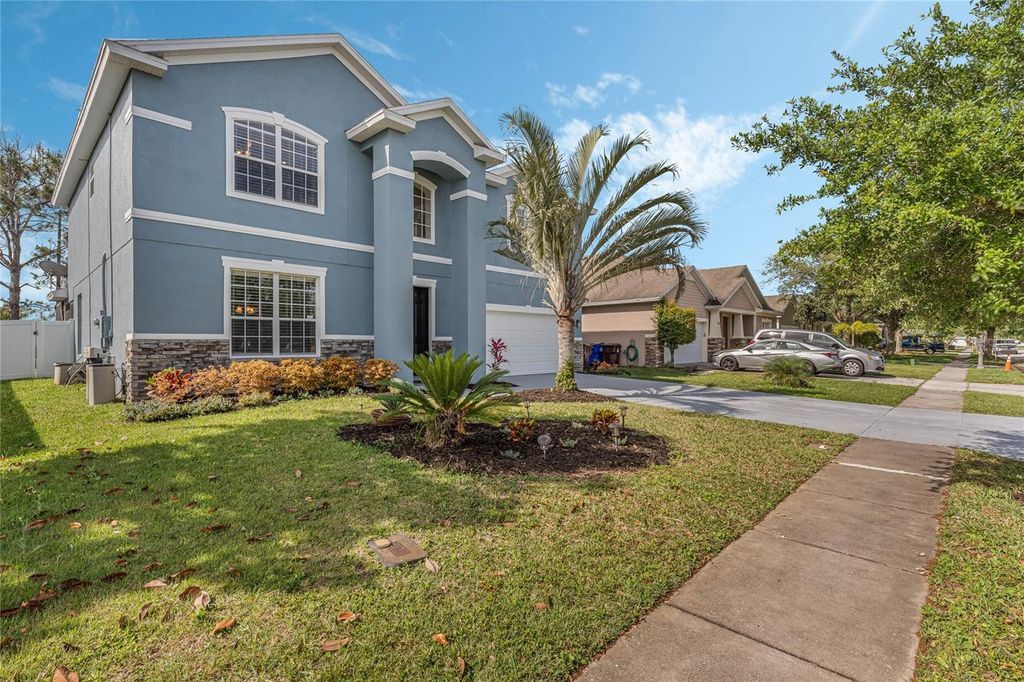 Photo of 600 Michigan Estates Circle, Saint Cloud, FL 34769 (MLS # G5103836)
