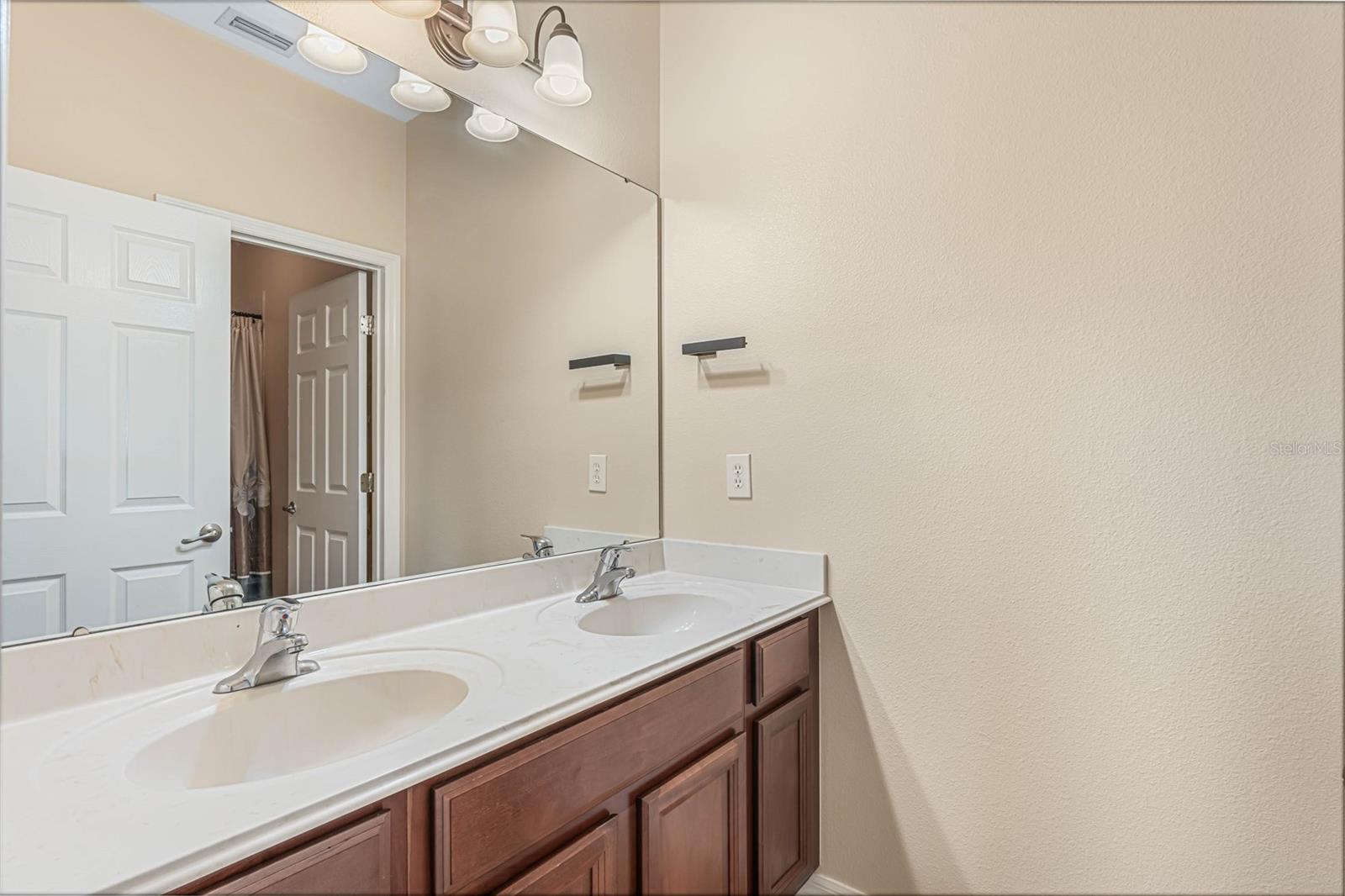 MICHIGAN ESTATES - Residential Lease