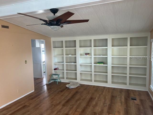 OAKS ROYAL MOBILE HOME SUB - Residential