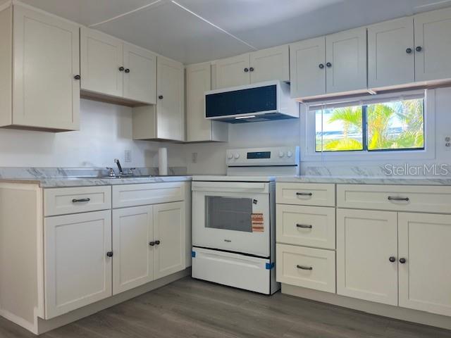 PARADISE BAY ESTATES - Residential