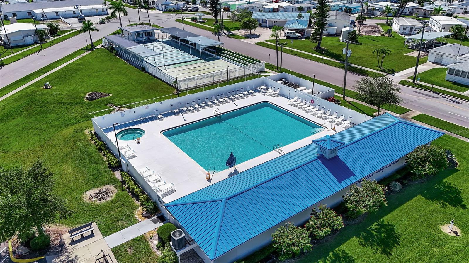 PARADISE BAY ESTATES - Residential